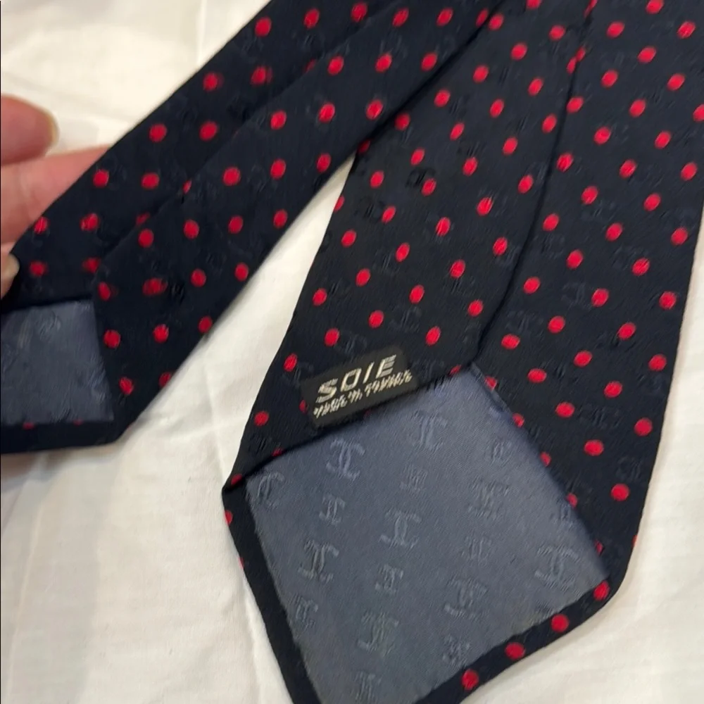 Authentic Chanel Black and Red Polka Dot Tie - Picture 4 of 8